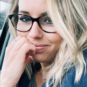 Meet your Posher, Cassie